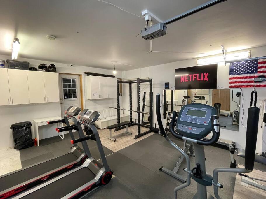 4-Bedroom Villa With Private Gym And Hot-Tub Рейкьявик Экстерьер фото