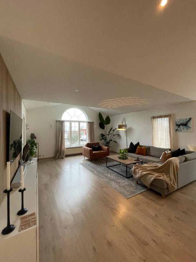 4-Bedroom Villa With Private Gym And Hot-Tub Рейкьявик Экстерьер фото